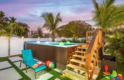 River District Casa | Heated Pool, Mini Golf and Cabana Bradenton Retreat