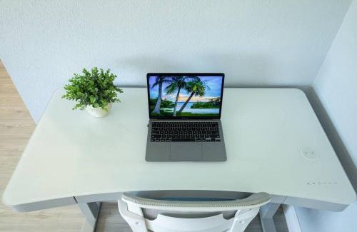 Melbourne Casa | Heated Pool, near Beach,USSSA, Patrick Space Force,FIT