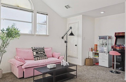 DeSoto Casa | ❤ Heated pool, Private Gym, Gaming room & Pizza oven-Your perfect Vacation ❤