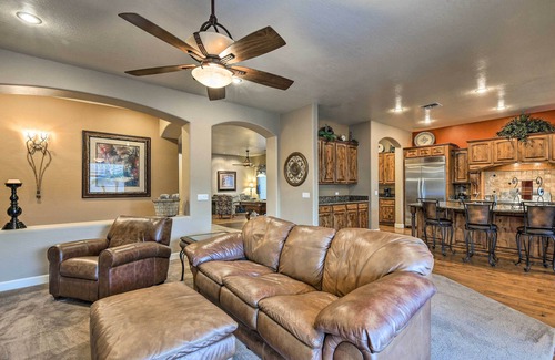 Power Ranch Casa | Lux Gilbert Home w / Pvt Piscina climatizada + Putting Green!