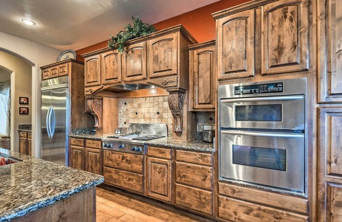 Power Ranch Casa | Lux Gilbert Home w / Pvt Piscina climatizada + Putting Green!