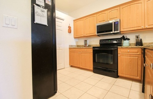 Rotonda West Condominio | Heated pool & spa/3 bed/2 bath/ gated community/Elevator/Free parking