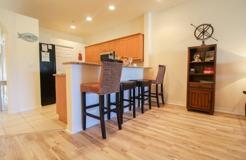 Rotonda West Condominio | Heated pool & spa/3 bed/2 bath/ gated community/Elevator/Free parking