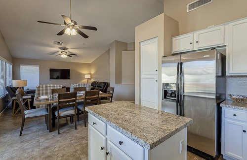 Gilbert Casa | ~Heated Pool/Spa, King bed, Ping Pong, Excellent Location! Hiking, Biking, Parks