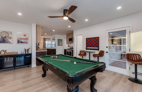 Village Grove Casa | ☆ Heated Pool & Spa! Putting Green! Pool Table! Ping Pong! The Sweet Life ☆