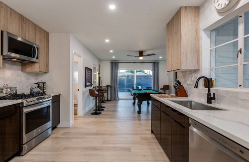 Village Grove Casa | ☆ Heated Pool & Spa! Putting Green! Pool Table! Ping Pong! The Sweet Life ☆