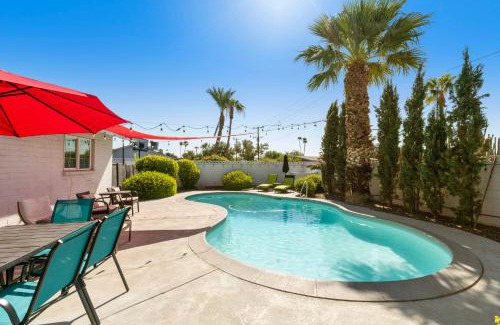 Tempe Casa | Heated pool, Sports Court, Pool table, King beds