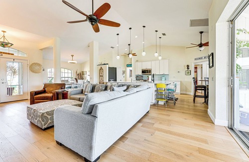 South Gulf Cove Casa | Heated Pool w/ Canal Views: Port Charlotte Home