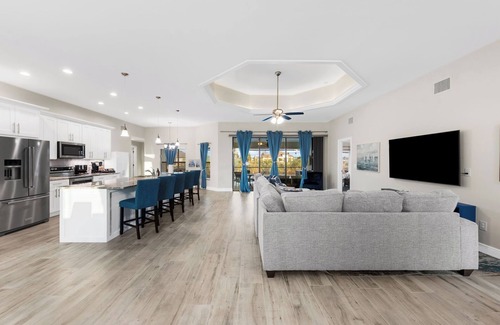 Burnt Store Casa | Heated Pool w/ King Bed + Gulf Access + Game Room