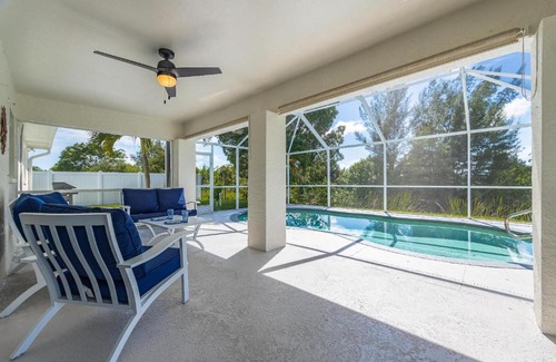 Mariner Casa | Heated Pool, Waterfront, Quiet, restaurants, beaches, sleeps 6-Villa Cape Haven