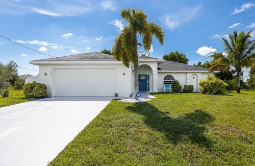 Mariner Casa | Heated Pool, Waterfront, Quiet, restaurants, beaches, sleeps 6-Villa Cape Haven