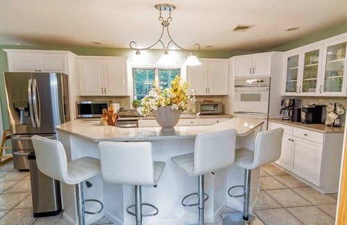 Stroudsburg Casa | Heat Private Pool | Hot Tub | Sauna | Game Room
