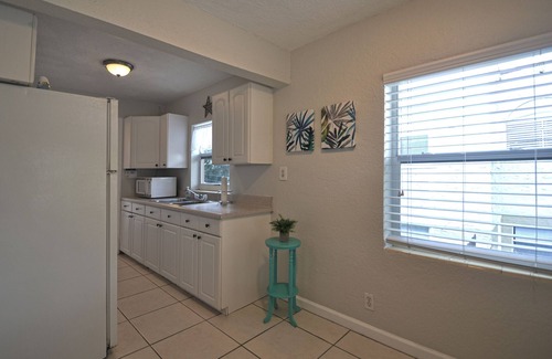 Parker Ridge Casa | Heated private pool, walk to Zoo, Science Museum & Park