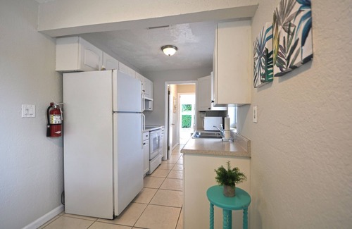 Parker Ridge Casa | Heated private pool, walk to Zoo, Science Museum & Park