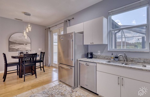 North Port Casa | Heated SALT Pool - 3bd - Sunny