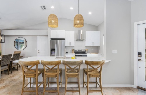 San Carlos Park Casa | ★ Heated Pool Kid Friendly Near Beach CLEAN