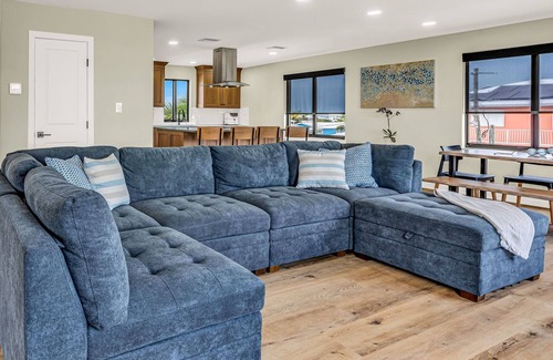 Sands Casa | 🐠 HEATED SWIM SPA / OPEN WATER VIEWS / BOAT DOCK / LUXURIOUS / BUILT IN 2023🐬