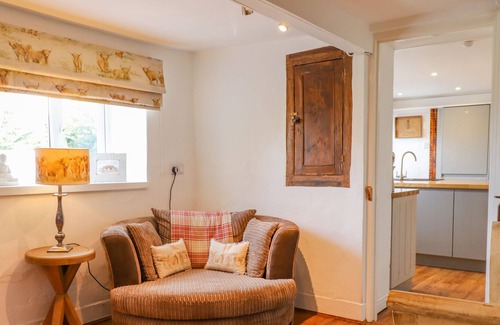East Portlemouth Cabaña | HEATH HILLS, pet friendly, character holiday cottage in Okehampton