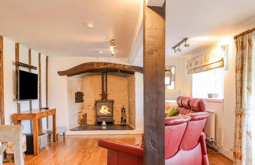 East Portlemouth Cabaña | HEATH HILLS, pet friendly, character holiday cottage in Okehampton