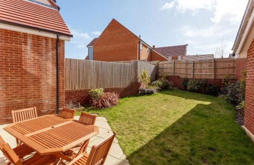 Poole Casa | Heath Reach - Just a short distance to Tower Park