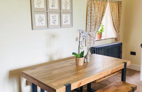 Leek Casa | Heath View