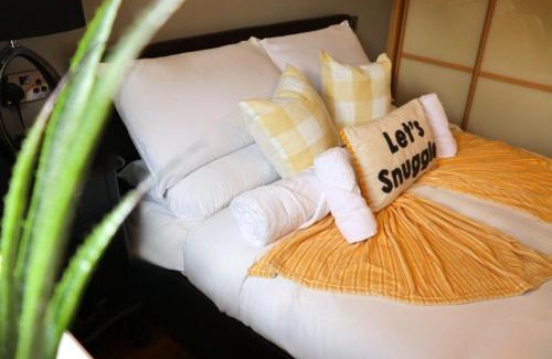 Yeading Casa | Heathrow Stays Entire House Near Heathrow, Free WiFi, Family-Friendly & Garden