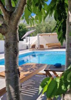 Kastel Sucurac Apartamento | "Heaven on earth" with pool