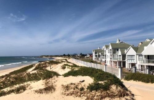 Pollok Beach Apartamento | Heaven on the beach @ Summerseas