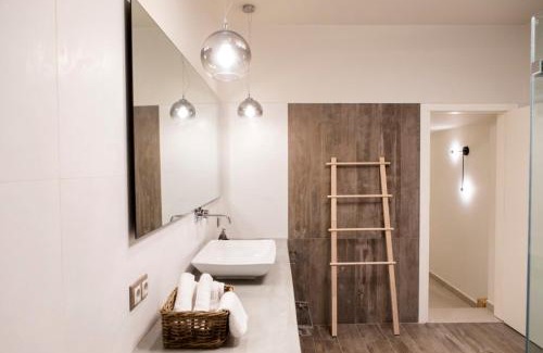 Naxos Town Apartamento | Heaven's Hill