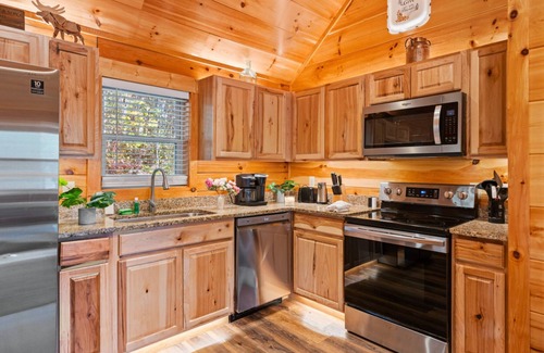 Sevierville Cabina | Heavenly Bliss By Ghosal Luxury Lodging