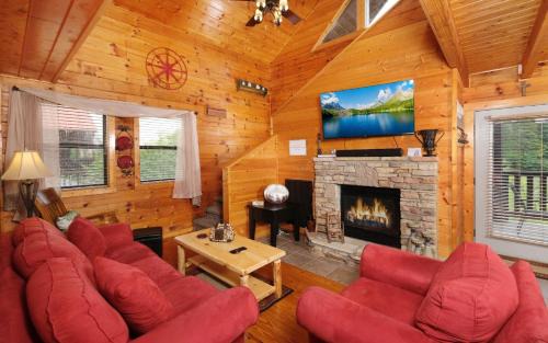 Sevierville Villa | Heavenly Haze Hideaway