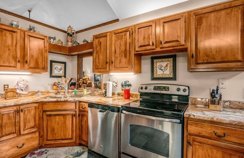 Carriage Hills Cabina | Heavenly Pines -- Ev #3361 5 Bedroom Home by RedAwning