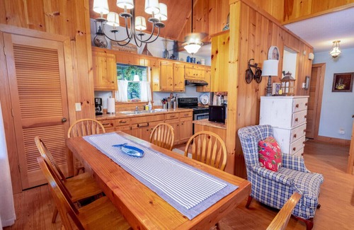 Mountain Rest Cabaña | "Heaven’s Hideaway" Lake Front Cottage