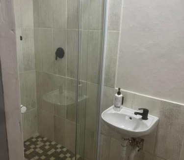 Uitenhage Casa | Heba Guest Lodge Two