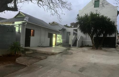 Uitenhage Casa | Heba Guest Lodge Two