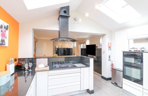 Barrowby Casa | HEDGEFIELD HOUSE, pet friendly, with pool in Barrowby