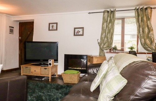 Kilkhampton Casa | HEDGEHOG COTTAGE, pet friendly, with a garden in Kilkhampton