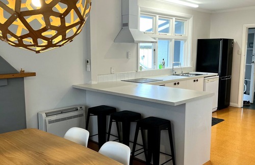 Springlands Casa | Hedgerows House. Blenheim Strawberry Farm accommodation!