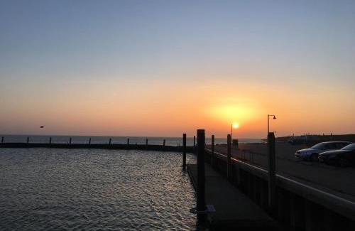 Municipality of Schouwen-Duiveland Apartamento | Heerenkeet 4 pers appartement aan de Oosterschelde