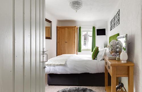 High Newton Casa | heft view at rose cottage - opp heft restaurant