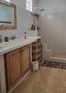 Papeto'ai Casa | Hei Hei