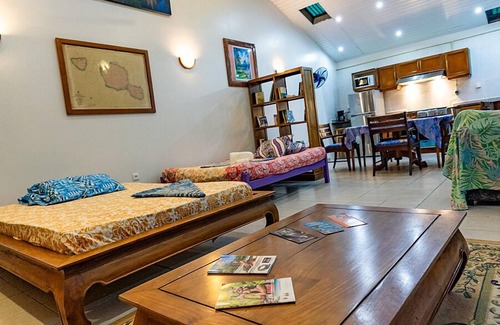 Ha'apiti Casa | Heimanarii Walker Paoa