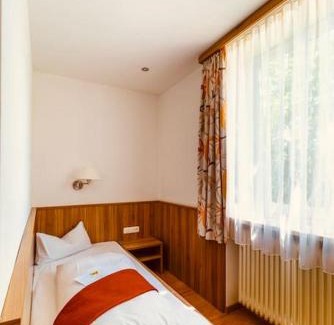 Dachau District Apartamento | Heimisches 4 Bett Apartment