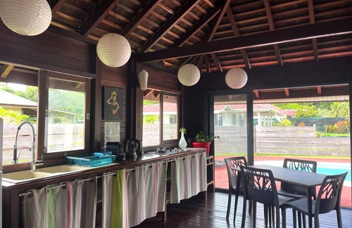 Teahupoo Casa | Heipoe Lodge