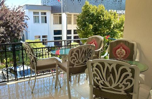 Qender Hotel | HEIRESS Hotel