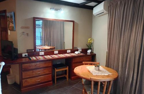 Amanzimtoti Apartamento | Heleen's B&B