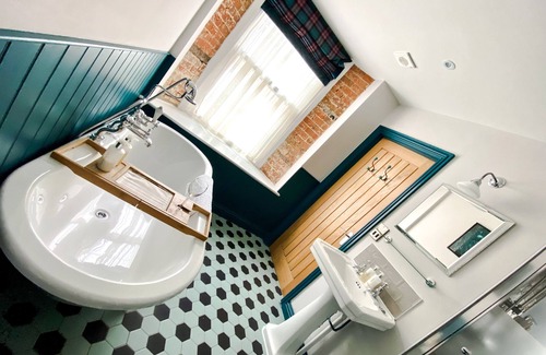 Swindon Casa | Helen Browning's Royal Oak