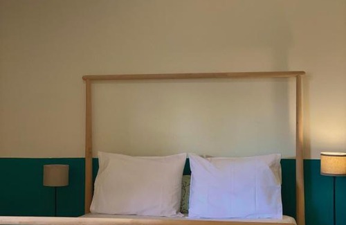 Kropia Apartamento | Helen's cozy studio (close to the airport)