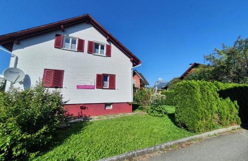 Hohenems Apartamento | Helene Hohenems, 4-12 P, Haus, 4 Schlafzimmer, Küche, Parkplatz, Garten, Wifi