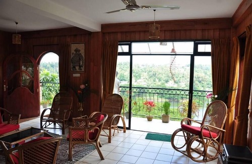 Kandy Casa | HELFAROAN Spacious, bright villa. Beautiful Panorama.